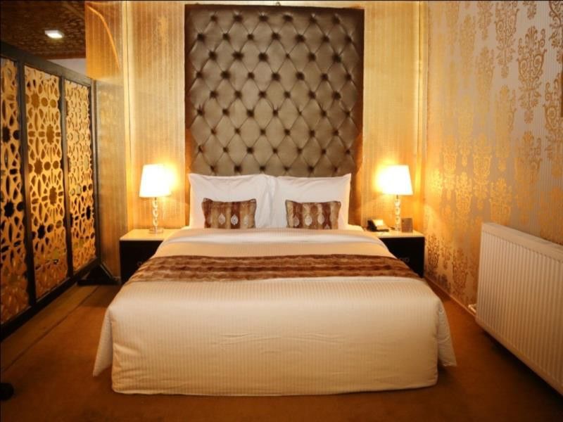 Batra Hotels And Residences Srīnagar Exterior foto