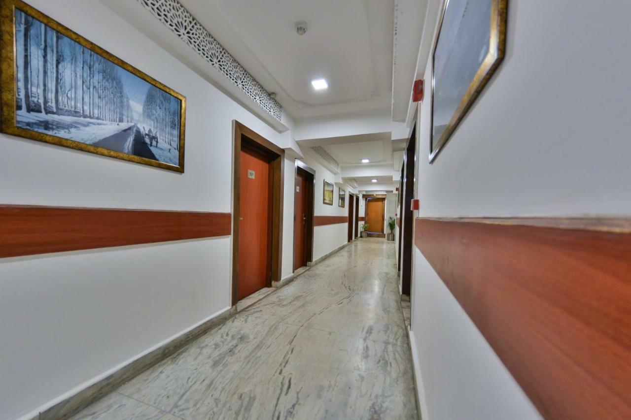 Batra Hotels And Residences Srīnagar Exterior foto