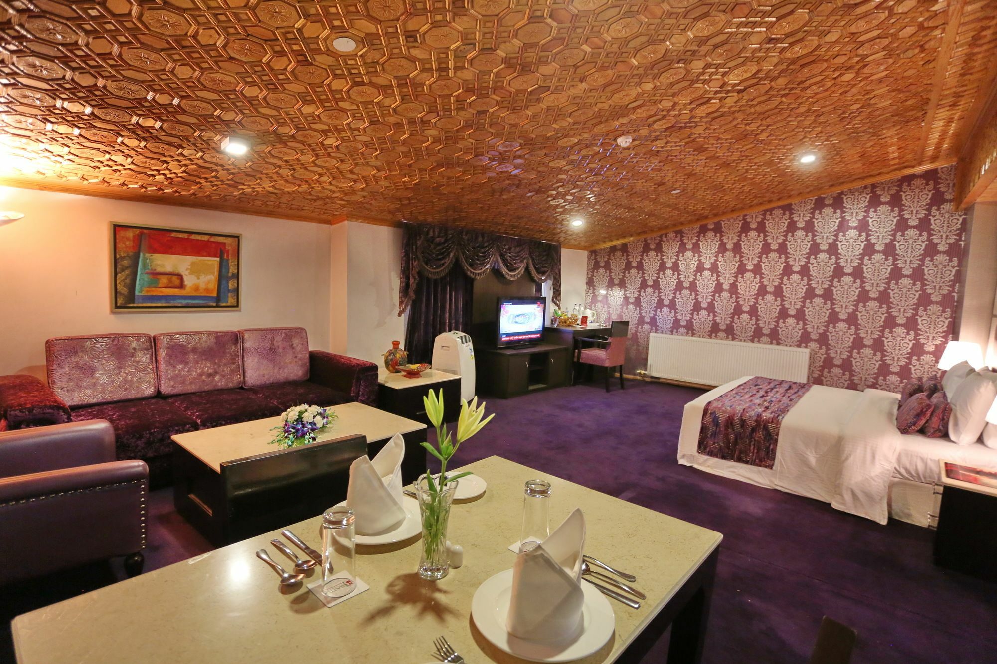 Batra Hotels And Residences Srīnagar Exterior foto
